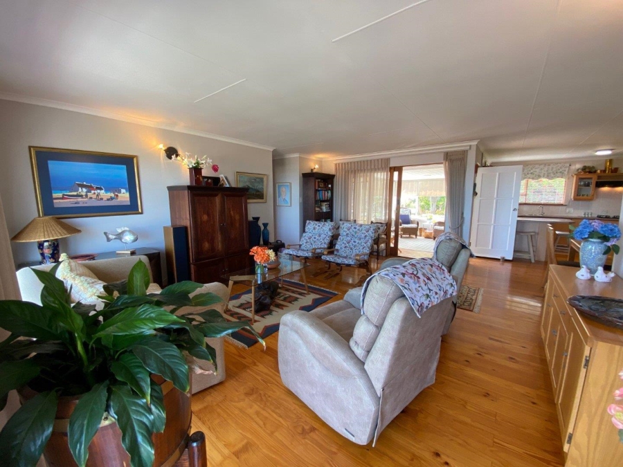 4 Bedroom Property for Sale in Outeniqua Strand Western Cape